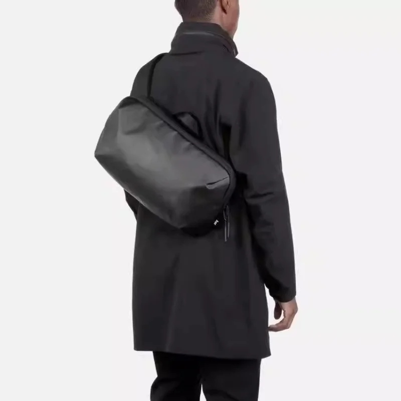 Mochila Tech Sling de Nylon Ba - The Office Tech avaliação e preço